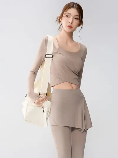 Women's Yoga Set with Built-in Chest Pads, Long Sleeve Faux Two-Piece Fitness Set - 2