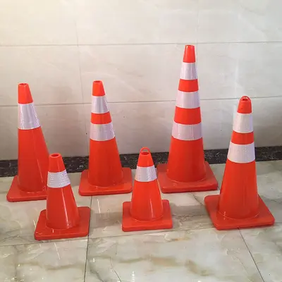 Kırmızı PVC Yol Konisi 70 cm, Yansıtıcı Uyarı Konisi