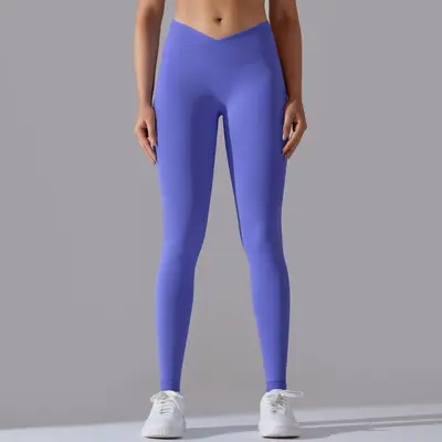 Seamless Women's Yoga Leggings, Peach Hip Effect, Breathable, Cropped Length - 13
