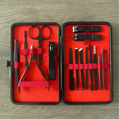 Nail care set, 24-piece, black-red, professional