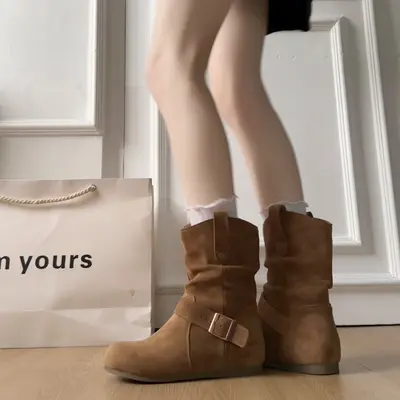 Damen-Kurzstiefel aus weichem Leder im Martin-Stil für Herbst und Winter
