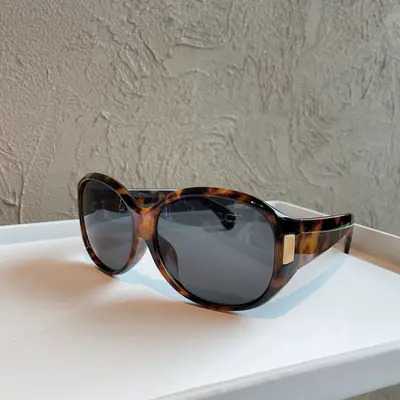 Retro Tortoiseshell Oversized Sunglasses for Women, UV Protection - 7