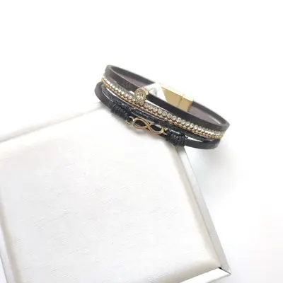 Women's Retro Multi-Layer Leather Bracelet with Magnetic Clasp