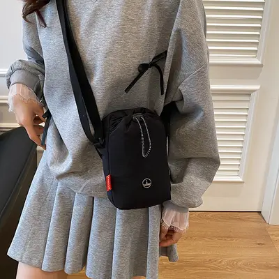 Kadın Crossbody Çanta, Çok Fonksiyonlu Cep Telefonu ve Su Şişesi Bölmeli