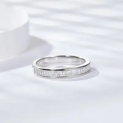 Quadratischer Prinzessinnen-Ring aus 925er Silber mit Moissanit