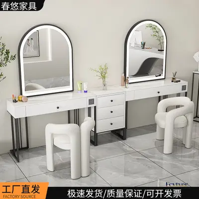 Cream-Style Studio Makeup Vanity Table with Lights