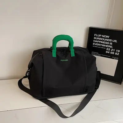 Large capacity travel bag, carry-on compatible - 7