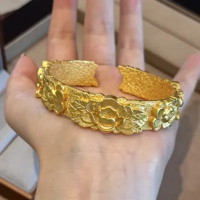 3D carved peony bracelet, solid gold-colored Chinese style