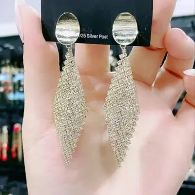 Premium and elegant live streaming cross-border internet celebrity elegant earrings European and American fashion exaggerated rhinestone long tassel earrings for women - 9