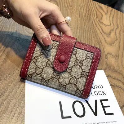 Women's Ultra-Thin Transparent Driver's License Card Holder