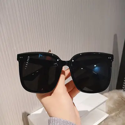 Oversized Square Sunglasses for Men and Women - 7