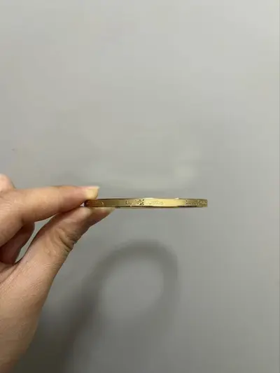 跨境电商卡扣手镯女对版字母钛钢情侣手环简约百搭网红款厂家批发