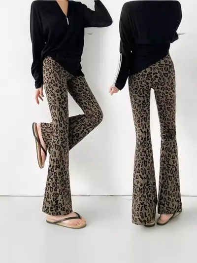 Yazlık ince leopar desenli geniş paçalı uzun kadın pantolonu - 1