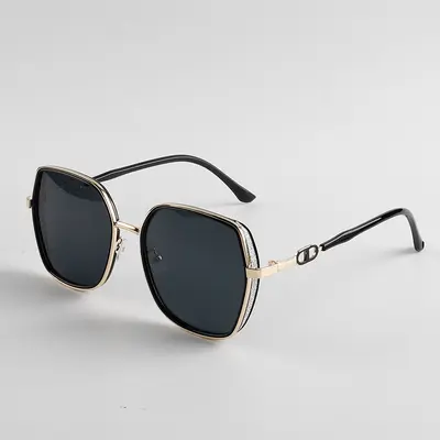 Damen-Sonnenbrille mit Seitenglitzer und UV-Schutz - 10