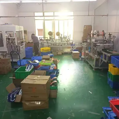 iPhone 17 Pro Max için toz almaz kurulum tempered cam ekran koruyucu, iPhone 16 Pro için film aparatı, 15 saniyede telefon filmi yapıştırma