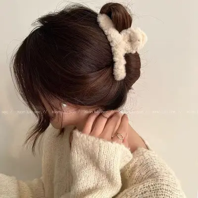 Kadınlar için kalın saçlı, kabarık pençe tokalı, arka saç topuzu için köpekbalığı tokalı, ekstra büyük, sade, çok yönlü moda peluş saç tokası. - 3