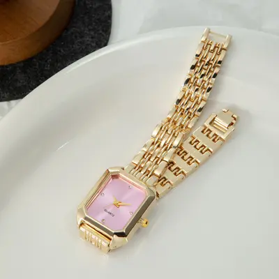 Damen-Armbanduhr mit Luxus-Design, leicht, Hongkong-Stil für Berufstätige