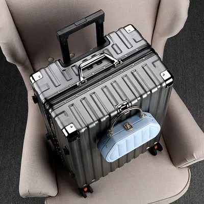 Aluminum Frame Trolley Suitcase, Combination Lock, Universal Wheels, Large Capacity - 8