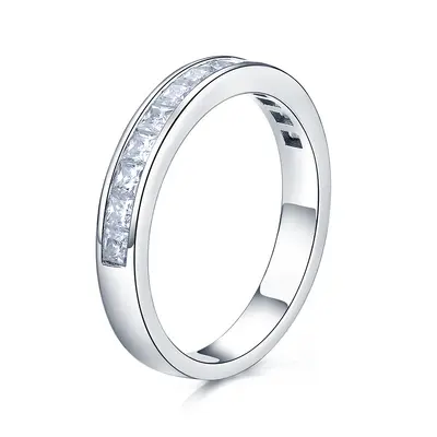 Quadratischer Prinzessinnen-Ring aus 925er Silber mit Moissanit
