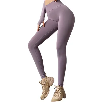 Sınır ötesi yeni stil ten rengi şeftali kalça yüksek belli yoga pantolonu dikişsiz kalça toparlayıcı tayt spor açık hava fitness pantolonu kadınlar için
