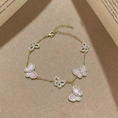 Parıltılı Çekiciliğe Sahip Trendy Taklit Fritillary Kabak Bileklik, Zarif ve Sofistike Stil, Chanel'dan Esinlenen Zarif Kadın Takıları. - 13