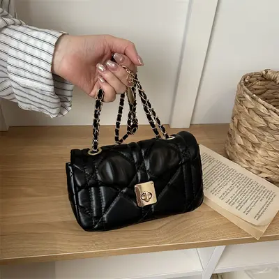 Damen-Achseltasche mit Kette, einfarbig, Frühlingsmodell - 3