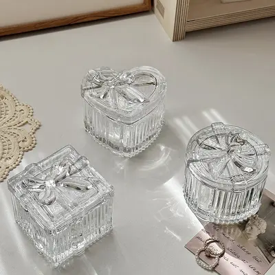 Heart-shaped glass jewelry box with butterfly bow, European embossed design