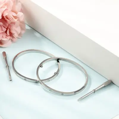 18 karat rose gold narrow version 6th generation card plus non-fading ten diamond women's bracelet, narrow version single claw and single diamond double titanium steel bracelet