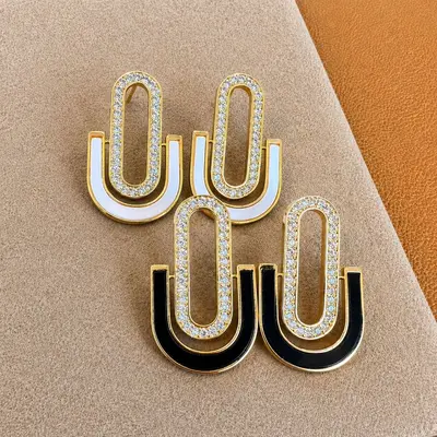 Geometric U-shaped Earrings for Women Brass Plated with 18K Real Gold Black and White Color Block Rhinestone Inlaid Architectural Style Cross-border Live Streaming Wholesale Supply