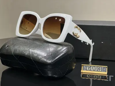 Women's Large Square Frame Sunglasses, Face-Slimming, Anti-Glare for Outdoor Use - 9