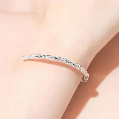 Silver bracelet for women, baby's breath design, push-pull style - 1