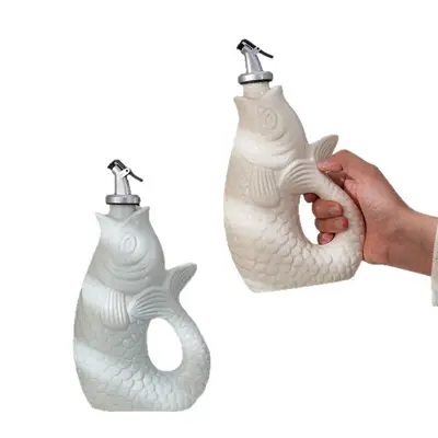 Keramik-Olivenölkanne mit handgemaltem Fischdesign, automatischer Deckel, Sojasauce-Essig-Gewürzflasche für Küche, grenzüberschreitend beliebtes Produkt