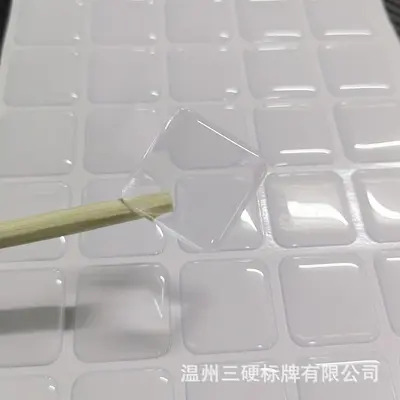 Şeffaf epoksi reçine çıkartmalar 2,5CM ve 3CM kare şeffaf reçine çıkartmalar stoklarımızda mevcuttur.