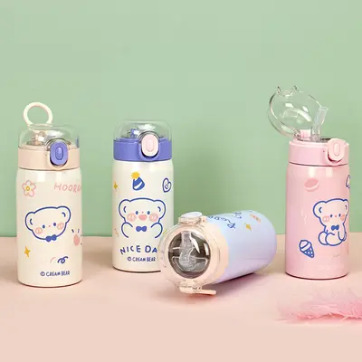 Cartoon-Bär 304 Edelstahl-Thermobecher mit Pop-up-Deckel und Strohhalm, Trinkbecher für Schüler und Paare, Wasserbecher