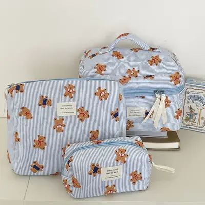 Große Kosmetiktasche mit Blumenmuster, gesteppte Make-up-Tasche - 10