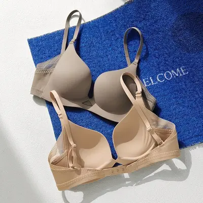 Duoqingmao Backless Bra for Small Chest, Gathering Seamless One-Piece