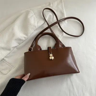 2026 Women's Handbag and Shoulder Bag, Versatile for Commuting - 10
