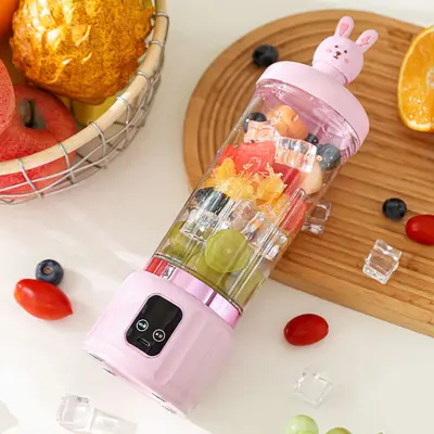 Portable cartoon juicer, large capacity, multifunctional