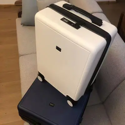 Luggage 20 inch Japanese style, combo lock, universal wheels