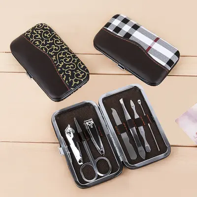 7-piece portable manicure nail clipper set, printed gift design