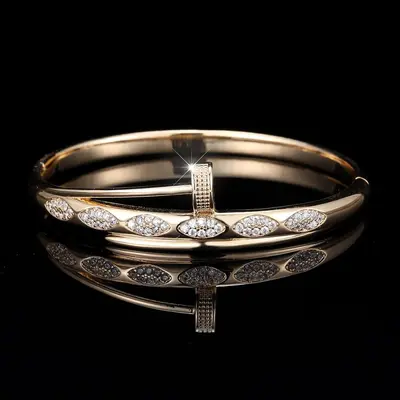 Hochwertiges Mikro-Pavé-Zirkonia-18K-Goldplattierter Nagel-Armband für Damen, europäisch-amerikanischer Luxus-Nischendesign - 12