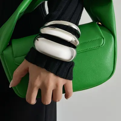 Europäische und amerikanische grenzüberschreitende Mode Metall Bühnen Armbandsatz für Frauen, personalisiertes übertriebenes Zahnrad breites Armband Armreif - 12