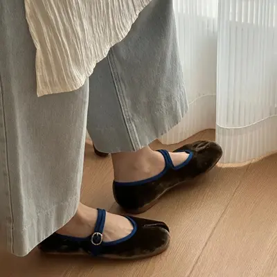 Genuine Suede Korean-Style Pig-Paw Toe-Post Ballet Flats, Mary Jane for Women