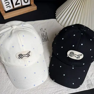 2026 New Korean Style Polka Dot Cat Baseball Cap Unisex Cute Versatile Face-Flattering Small Embroidery Duck Bill Hat Trendy