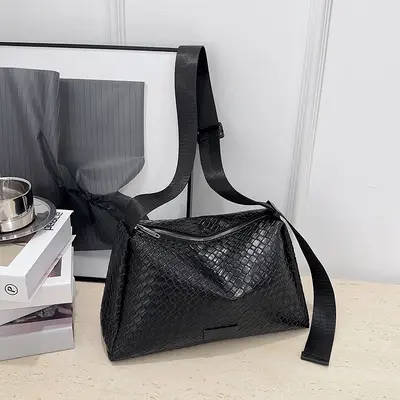 Versatile Fashion Women's Crossbody Bag Shoulder Sling Bag Korean Style Commute Women's Bag Wholesale Free Shipping Cross-border Women's Bag