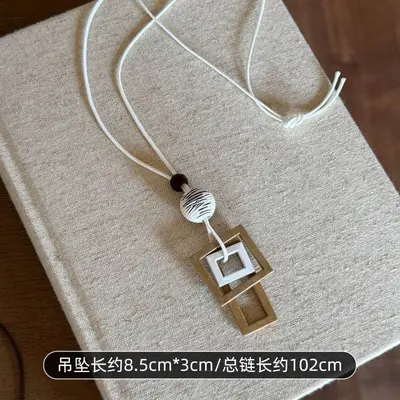 Chinese Old Money Style! Brown Wood Pendant Necklace for Women with High-end Minimalist Collarbone Chain Summer Long Style Accessory - 10