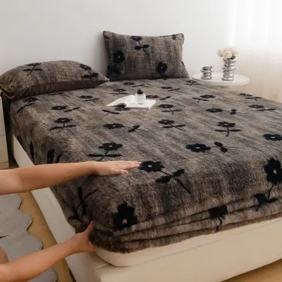 Thickened Rabbit Plush Fleece-Lined Bed Sheet with Bed Skirt - 11