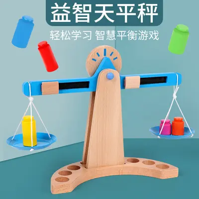 Holzwaage-Spielzeug für Kindergarten, Logik und Denkschulung