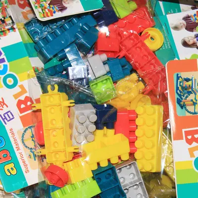 Children's toy bag building blocks DIY educational large particle assembly blocks enlightenment early education assembly wholesale 2 yuan store