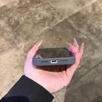 Новый двухцветный чехол из жидкого силикона Apple 17 для iPhone 17 Pro Max с магнитной зарядкой 15, защитная крышка